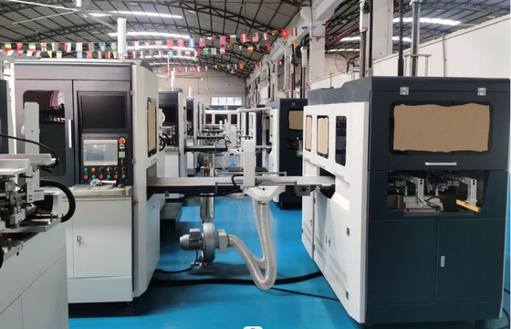 Volledig automatische hogesnelheid dubbele vormen van snoep speelgoed telefoon horloge 45 pcs/min rigide doos maken machine