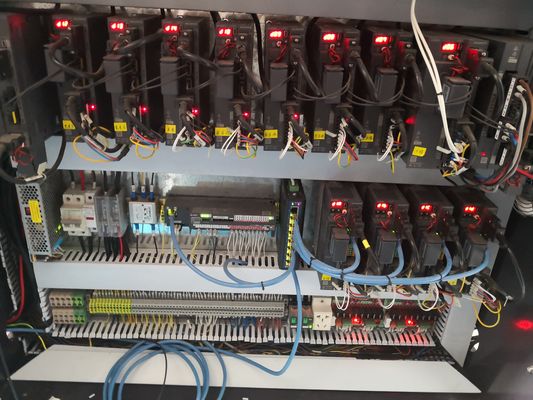 Automatische hoge snelheids slimme stijve doos die machine voor kleine groottedoos maken die het visuele plaatsen maken