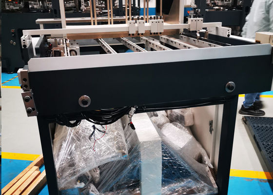 De automatische Plaatsende van de Raadshardcover van het Machinespel Stijve Doos