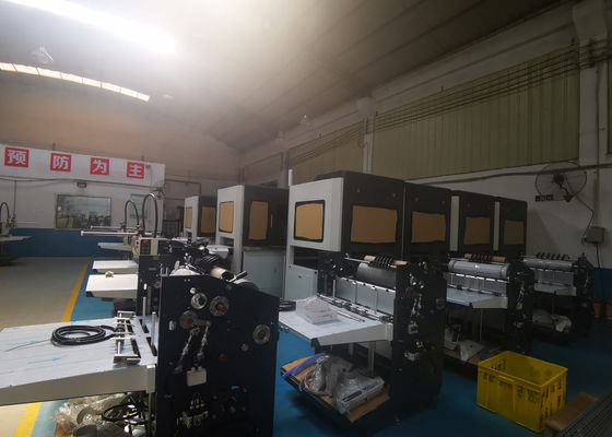 Luxe Shoebox die Machine L5981XW3182XH2103mm met het Lijmen van het Plaatsen maken