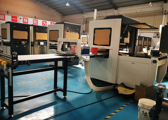 LS 450 S. Box Positioning Machine die wordt gebruikt om het Binnenvakje op het Document te kleven om Mobiel Telefoonvakje te maken.