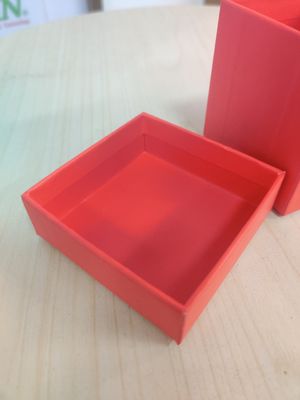 Automatische voedingsmachine voor het voeden van papier, lijmmachine voor het maken van stijve dozen