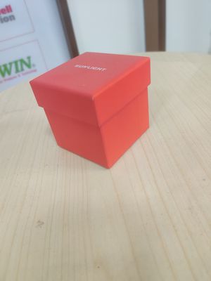 Automatische voedingsmachine voor het voeden van papier, lijmmachine voor het maken van stijve dozen