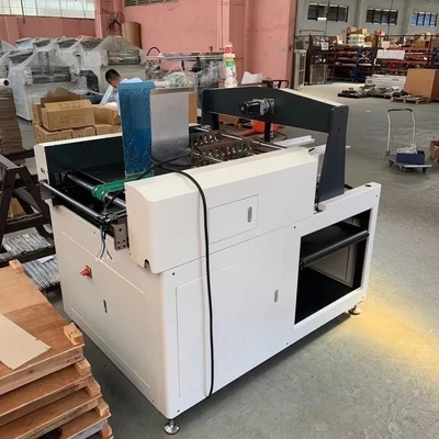 100 - 200pcs/min PLC de Hoek van de Controledoos het Kleven Machine