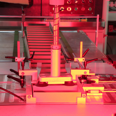 Semi-automatisch lijmtoepassingssysteem voor rigide box hard cover productielijn